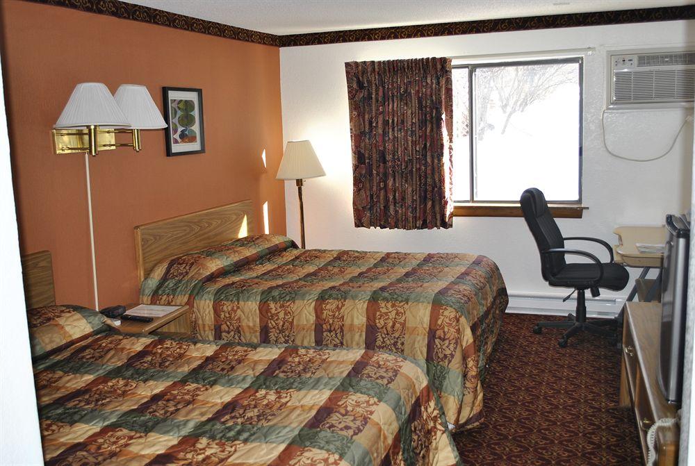 Waconia Inn And Suites Extérieur photo