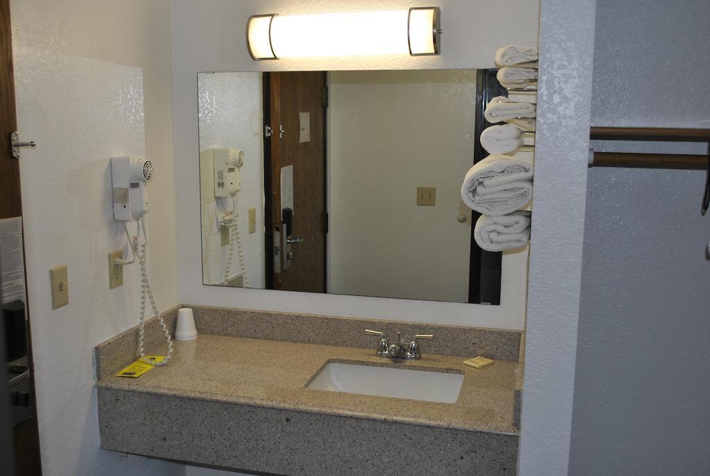 Waconia Inn And Suites Chambre photo