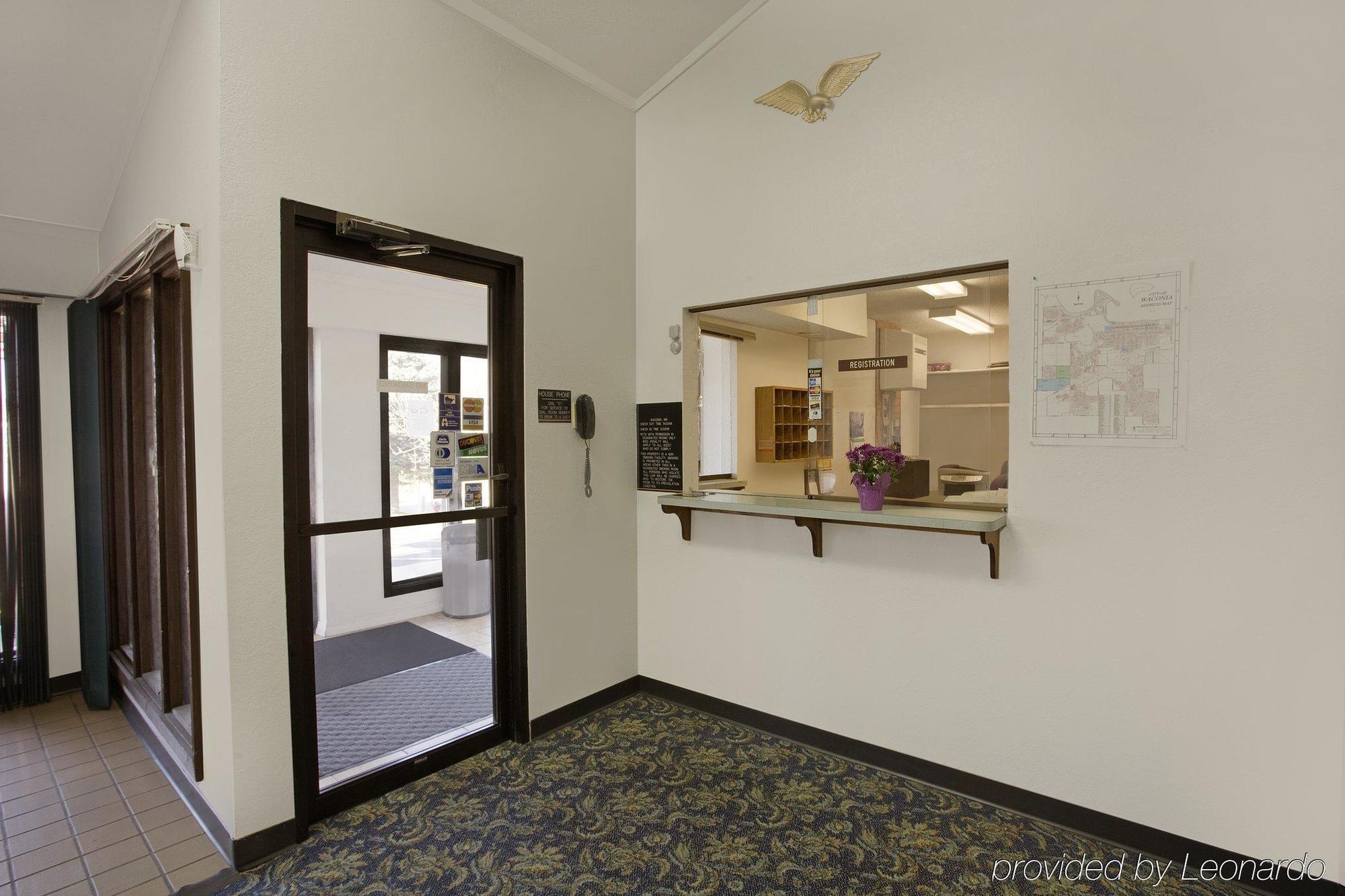 Waconia Inn And Suites Extérieur photo