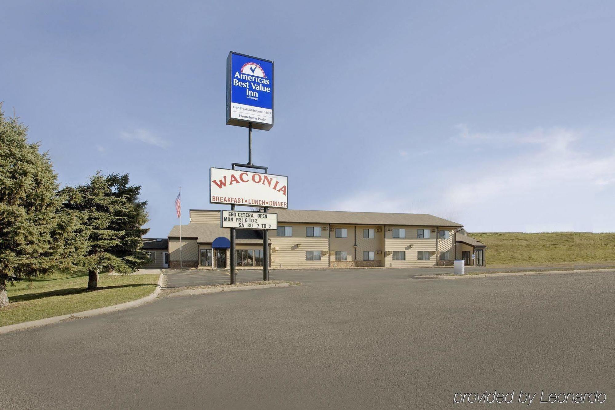 Waconia Inn And Suites Extérieur photo