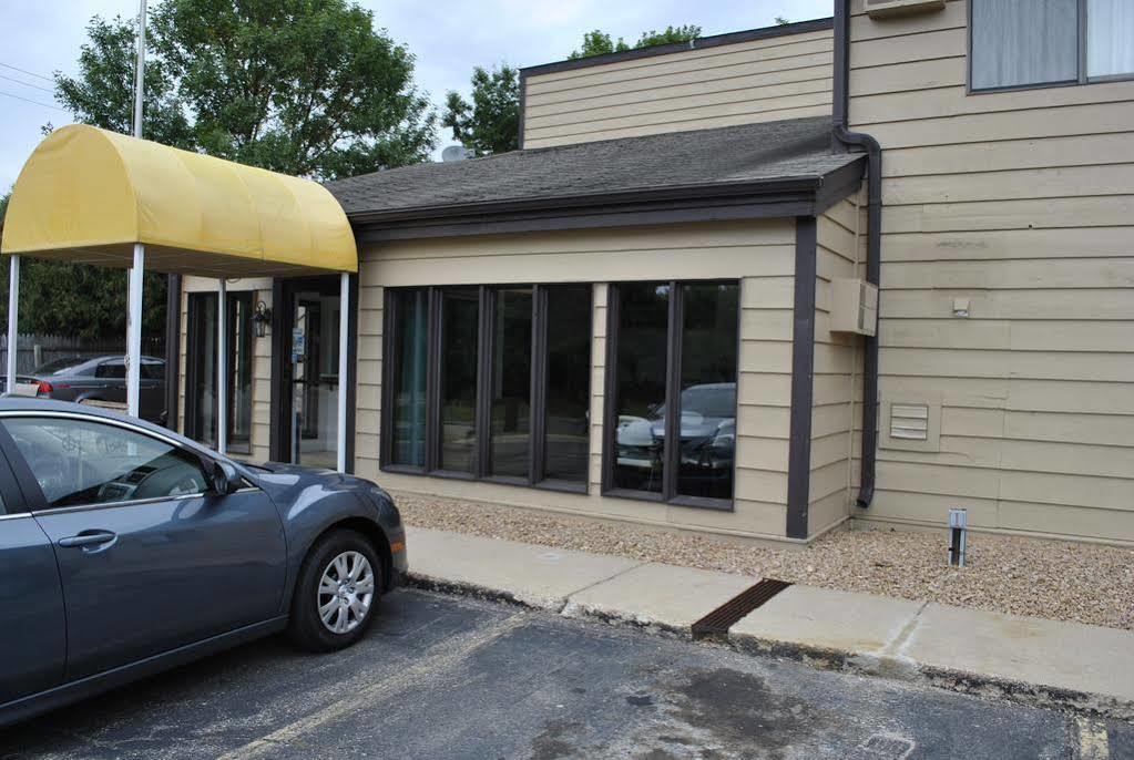 Waconia Inn And Suites Extérieur photo