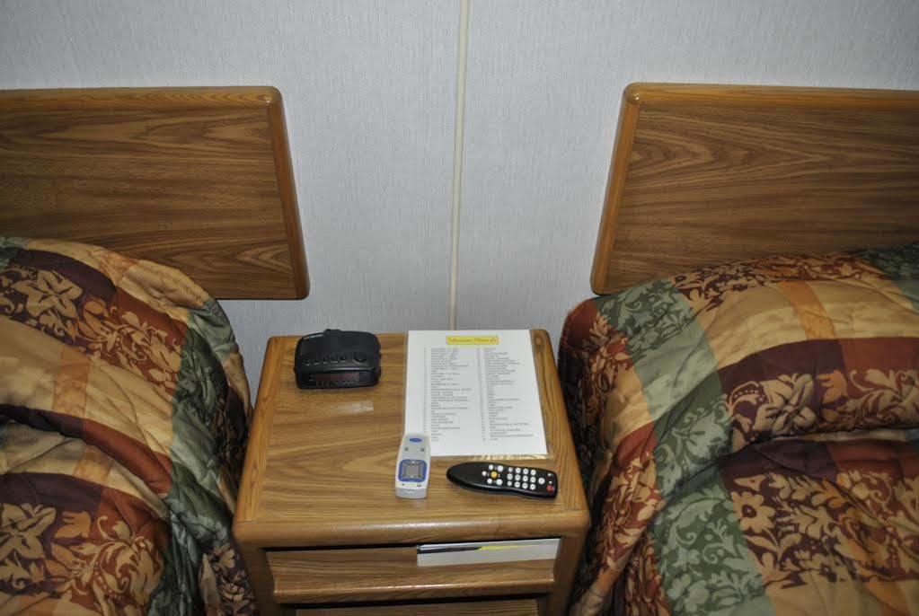 Waconia Inn And Suites Extérieur photo