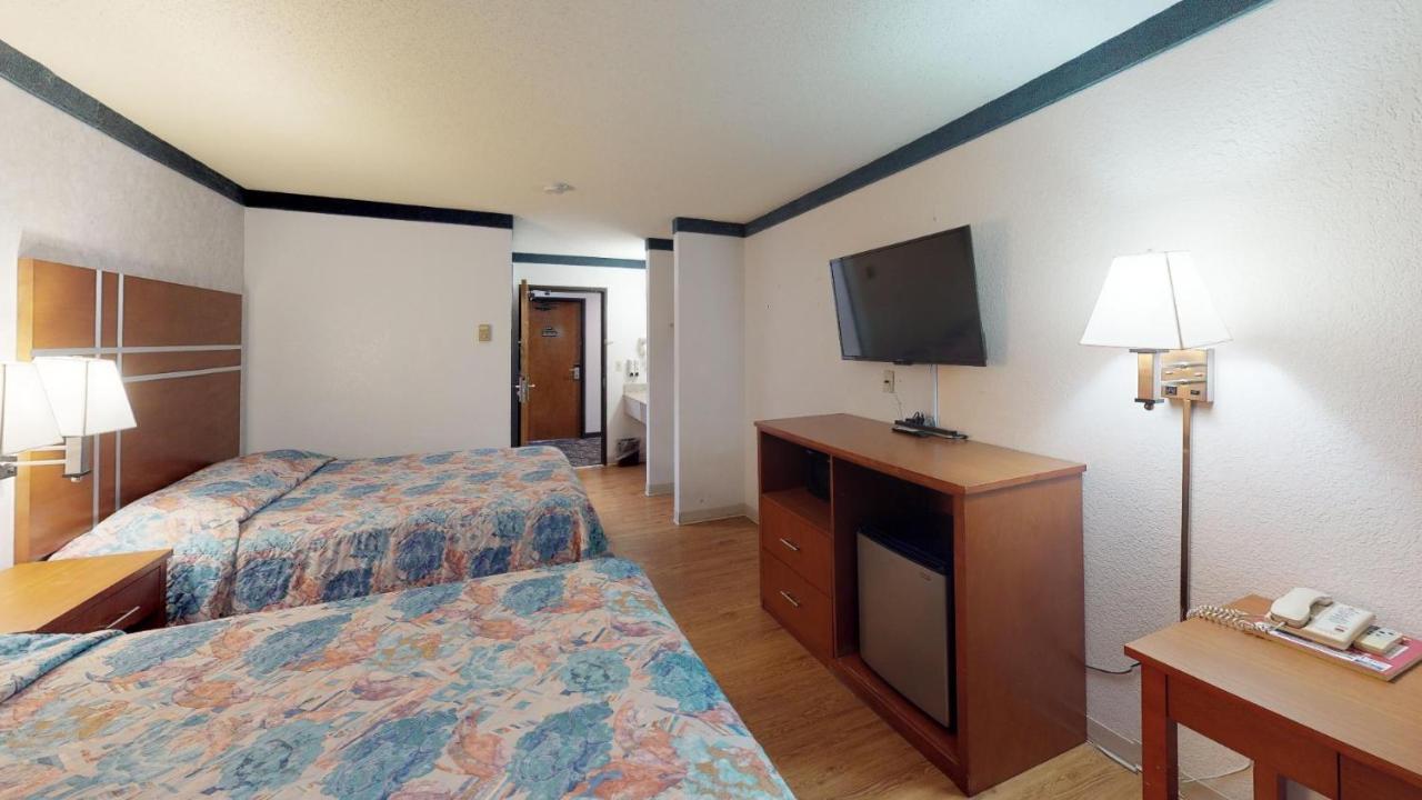 Waconia Inn And Suites Extérieur photo