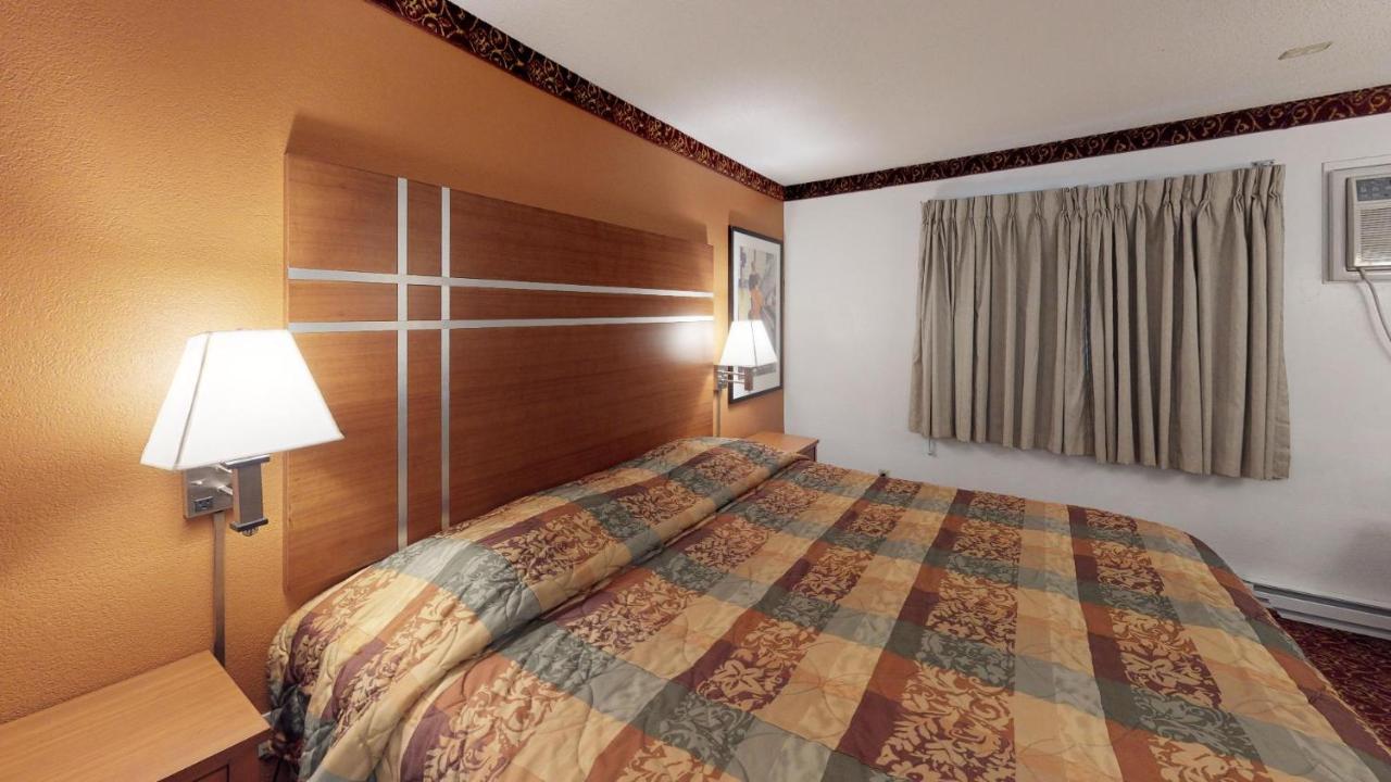 Waconia Inn And Suites Extérieur photo